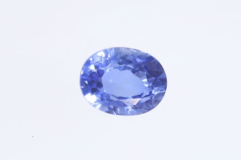 652007 Natural Iolite (neeli) 8 Carat Weight Origin India