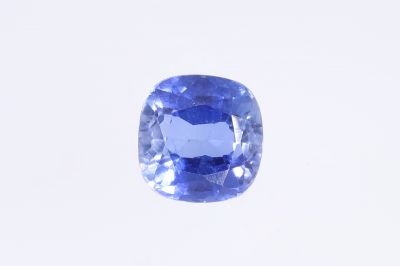 652010 Natural Iolite (neeli) 7.5 Carat Weight Origin India