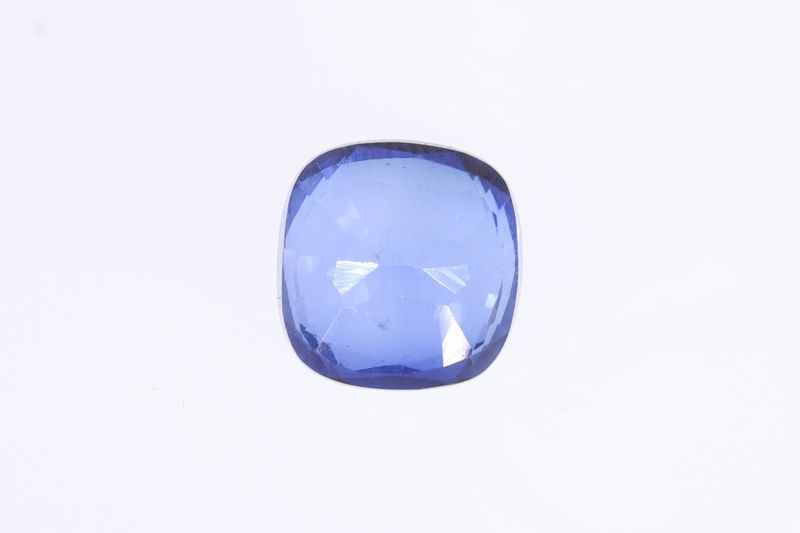 652010 Natural Iolite (neeli) 7.5 Carat Weight Origin India
