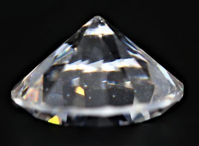 031734 Natural American Diamond Gemstone (White Zircon) - 4.70 Carat Weight - Origin USA