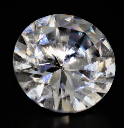 031753 Natural American Diamond Gemstone (White Zircon) - 4.60 Carat Weight - Origin USA