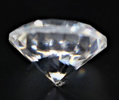 031754 Natural American Diamond Gemstone (White Zircon) - 4.80 Carat Weight - Origin USA