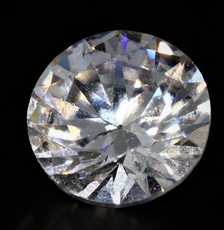 031755 Natural American Diamond Gemstone (White Zircon) - 4.35 Carat Weight - Origin USA