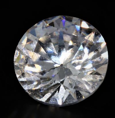 031755 Natural American Diamond Gemstone (White Zircon) - 4.35 Carat Weight - Origin USA