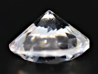 031759 Natural American Diamond Gemstone (White Zircon) - 4.95 Carat Weight - Origin USA