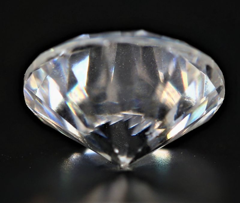 031762 Natural American Diamond Gemstone (White Zircon) - 4.55 Carat Weight - Origin USA