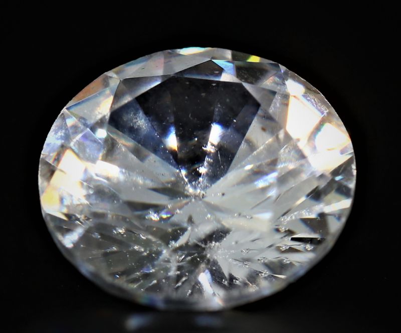 031762 Natural American Diamond Gemstone (White Zircon) - 4.55 Carat Weight - Origin USA