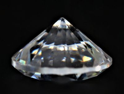 031762 Natural American Diamond Gemstone (White Zircon) - 4.55 Carat Weight - Origin USA