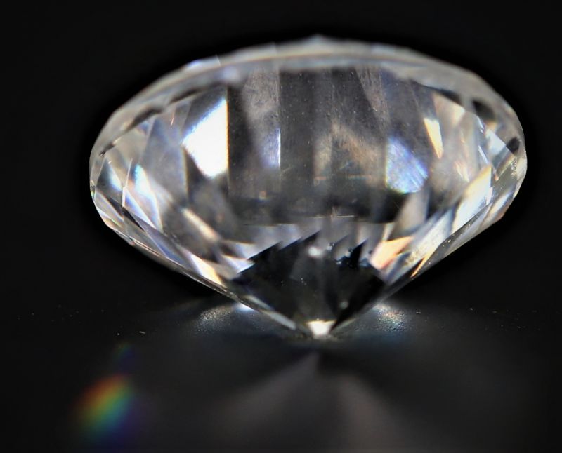 031765 Natural American Diamond Gemstone (White Zircon) - 4.70 Carat Weight - Origin USA