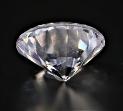 872001 Natural American Diamond Gemstone (White Zircon) - 16.25 Carat Weight - Origin USA