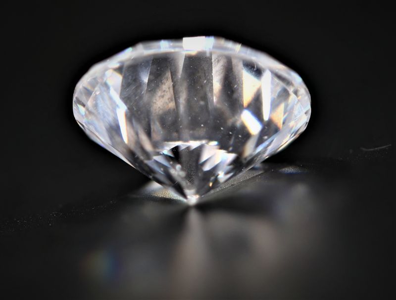 872011 Natural American Diamond Gemstone (White Zircon) - 11.50 Carat Weight - Origin USA