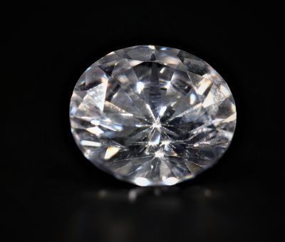 872012 Natural American Diamond Gemstone (White Zircon) - 14.00 Carat Weight - Origin USA