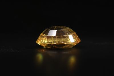 Yellow Sapphire Gemstone  Pukhraj Ratan  5.50 Carat Weight  Origin Thailand 722006