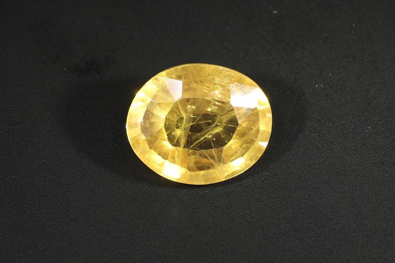 Yellow Sapphire Gemstone  Pukhraj Stone  4.25 Carat Weight  Origin Thailand 722007
