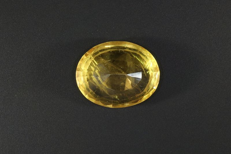 Yellow Sapphire Gemstone  Pukhraj gems  5.50 Carat Weight  Origin Thailand 722009
