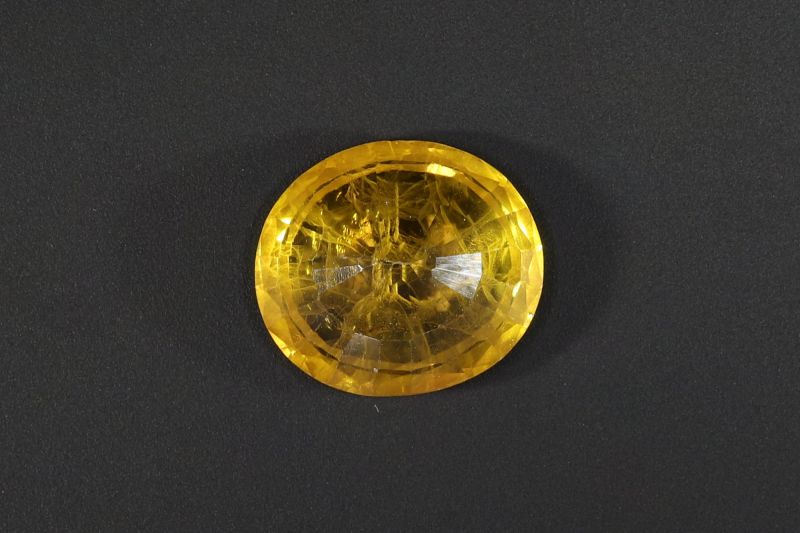 Yellow Sapphire Gemstone  Pukhraj gems  5.50 Carat Weight  Origin Thailand 722010
