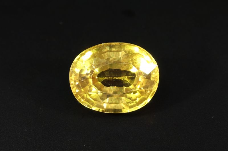 Yellow Sapphire Gemstone  Pukhraj  6.00 Carat Weight  Origin Thailand 722012