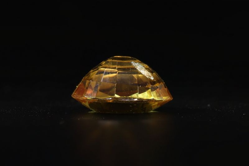 Yellow Sapphire Gemstone  Pukhraj  6.00 Carat Weight  Origin Thailand 722012