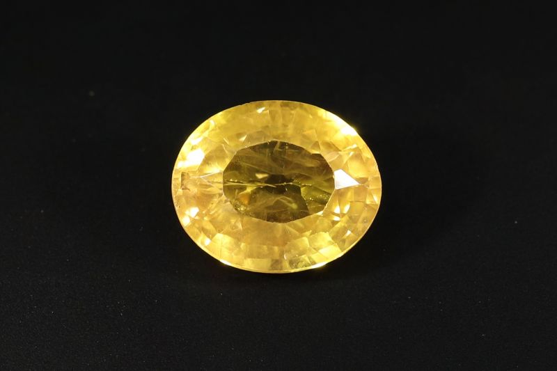 Yellow Sapphire Gemstone  Pukhraj Ratan  5.00 Carat Weight  Origin Thailand 722013