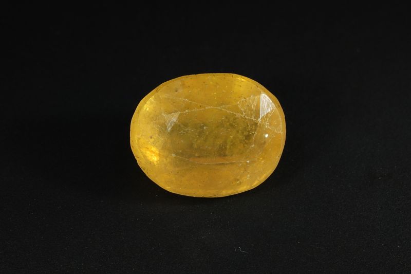 Yellow Sapphire Gemstone  Pukhraj Ratan 7.00 Carat Weight  Origin Thailand 742003