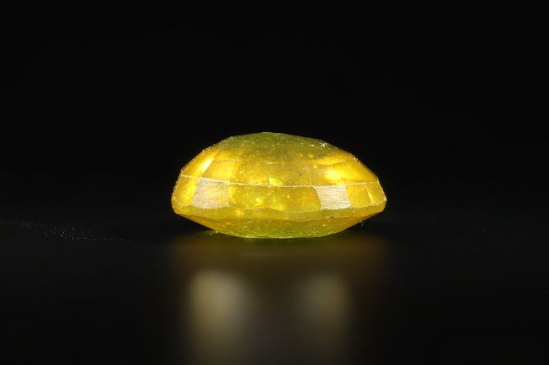 Yellow Sapphire Gemstone  Pukhraj Ratan  6.00 Carat Weight  Origin Thailand 742009