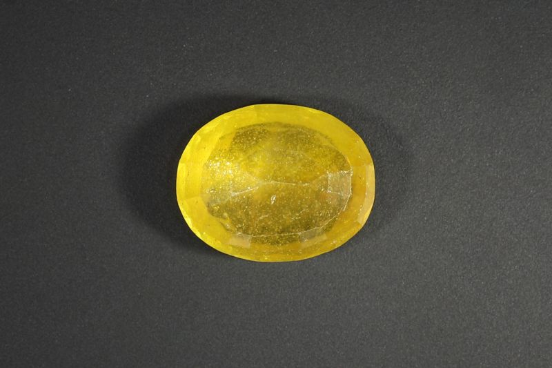 Yellow Sapphire Gemstone  Pukhraj Ratan 5.25 Carat Weight  Origin Thailand 742011