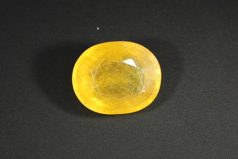 Yellow Sapphire Gemstone  Pukhraj Ratan  5.50 Carat Weight  Origin Thailand 742012