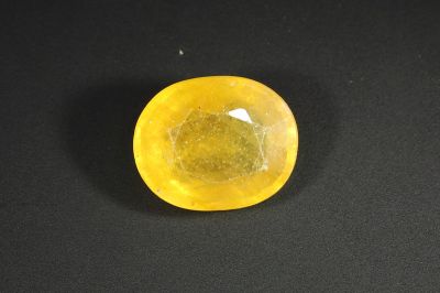 Yellow Sapphire Gemstone  Pukhraj Ratan  5.50 Carat Weight  Origin Thailand 742012