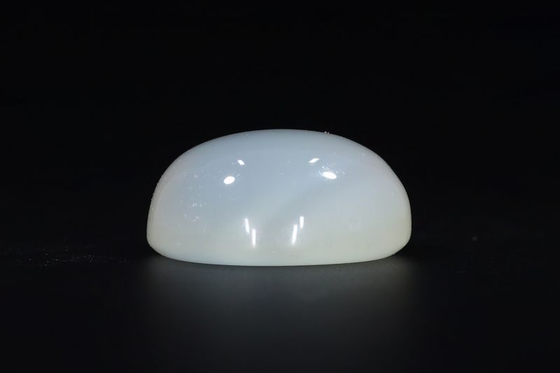 431720 Natural Moon Stone (Chandrakant Mani) 7.9 Carat Weight Origin Shri Lanka