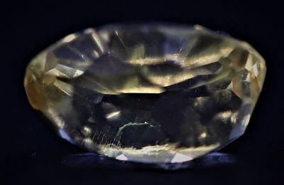 251703 Golden Topaz stone (Citrine/Sunehla) - 4.25 Carat Weight - Origin India