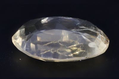 251701 Golden Topaz stone (Citrine/Sunehla) - 4.60 Carat Weight - Origin India