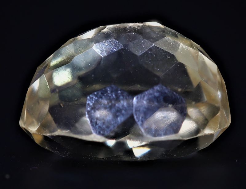 251704 Golden Topaz stone (Citrine/Sunehla) - 5.35 Carat Weight - Origin India