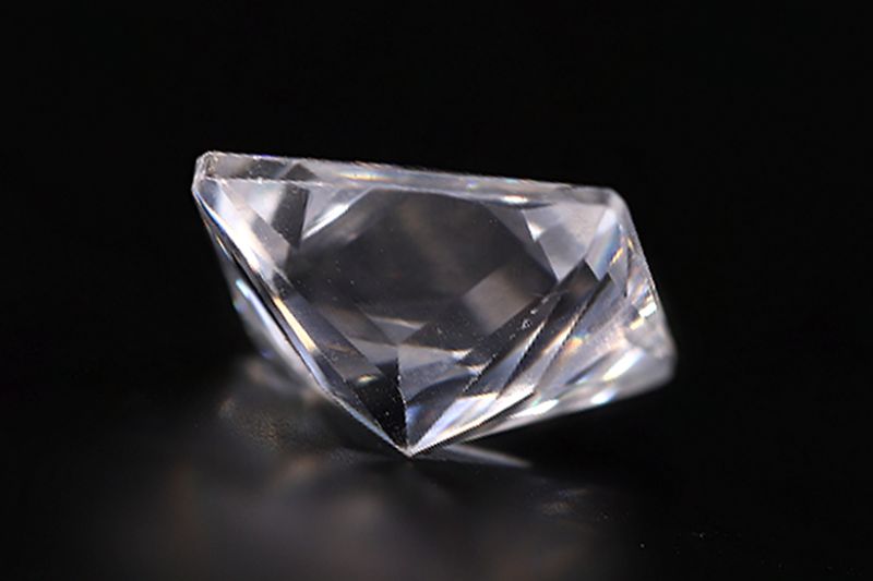 882002 Original American Diamond Gemstone (White Zircon) - 21.50 Carat Weight - Origin USA
