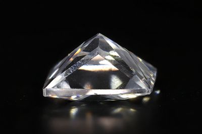 882002 Original American Diamond Gemstone (White Zircon) - 21.50 Carat Weight - Origin USA