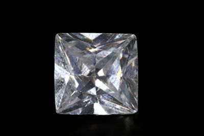 882004 Original American Diamond Gemstone (White Zircon) - 21.50 Carat Weight - Origin USA