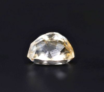 251706 Golden Topaz stone (Citrine/Sunehla) - 5.20 Carat Weight - Origin India