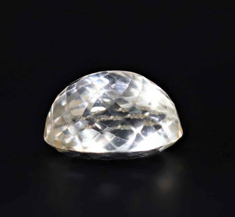 251714 Golden Topaz stone (Citrine/Sunehla) - 15.70 Carat Weight - Origin India
