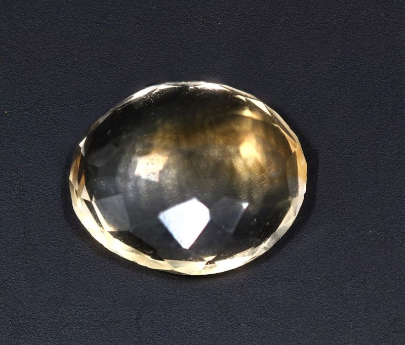251737 Natural Golden Topaz stone (Citrine/Sunehla) - 7.70 Carat Weight - Origin India