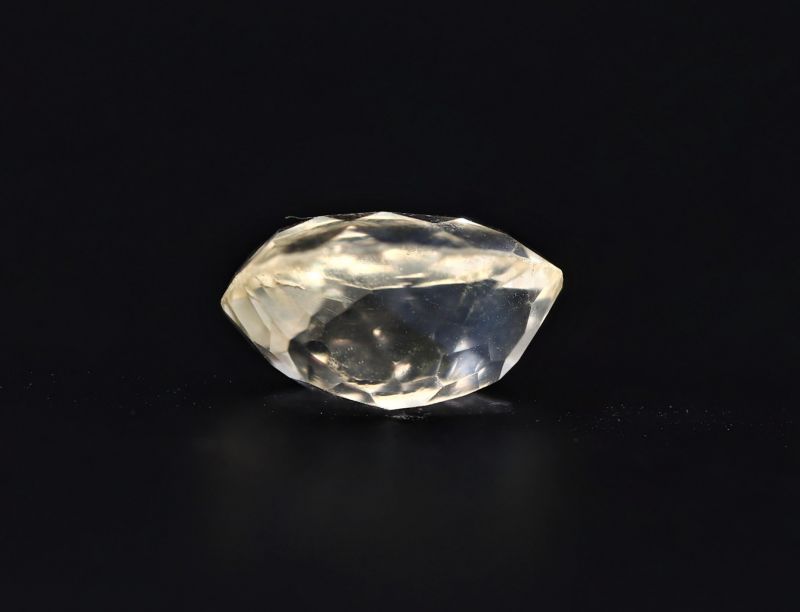 251751 Original Golden Topaz stone (Citrine/Sunehla) - 4.25 Carat Weight - Origin India