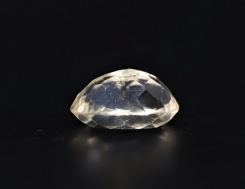 251751 Original Golden Topaz stone (Citrine/Sunehla) - 4.25 Carat Weight - Origin India