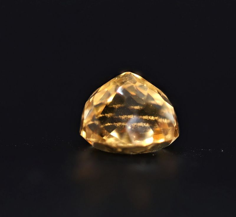 251753 Original Golden Topaz stone (Citrine/Sunehla) - 4.70 Carat Weight - Origin India