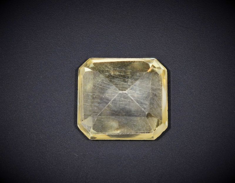 251758 Original Golden Topaz stone (Citrine/Sunehla) - 5.35 Carat Weight - Origin India