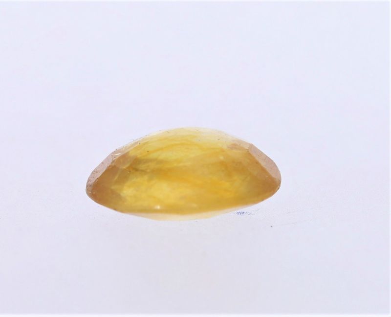 Yellow Sapphire stone  Pukhraj Ratan  4.05 Carat Weight  Origin Sri Lanka 131724