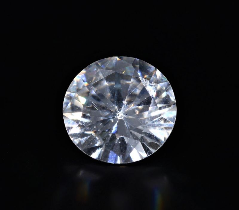 031745 Natural American Diamond Gemstone (White Zircon) - 4.65 Carat Weight - Origin USA