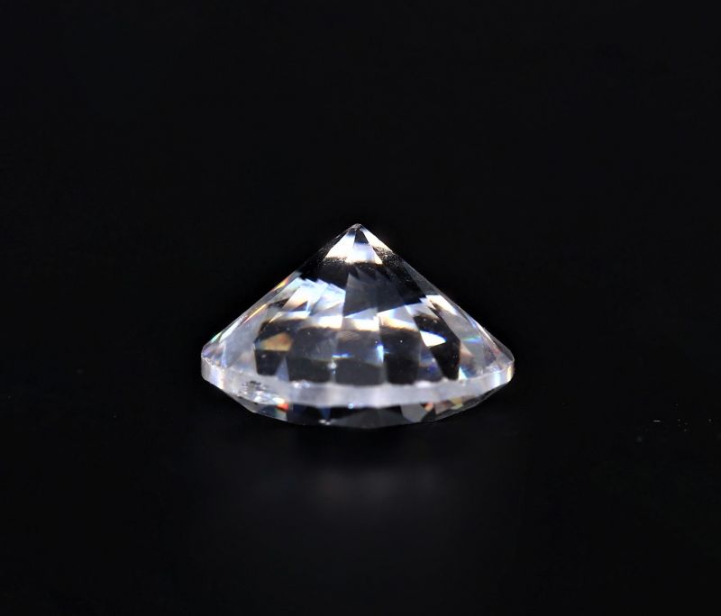 031746 Natural American Diamond Gemstone (White Zircon) - 4.65 Carat Weight - Origin USA