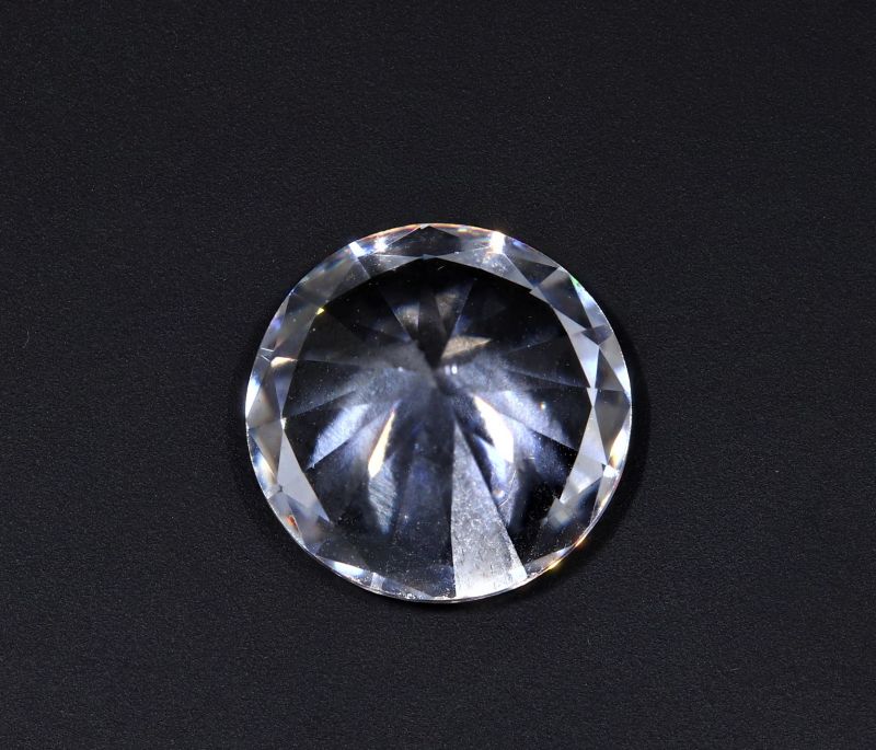 031748 Natural American Diamond Gemstone (White Zircon) - 6.00 Carat Weight - Origin USA