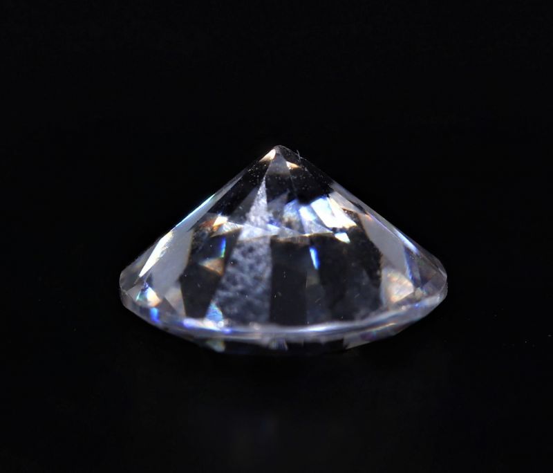031748 Natural American Diamond Gemstone (White Zircon) - 6.00 Carat Weight - Origin USA