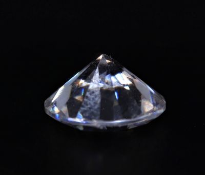 031748 Natural American Diamond Gemstone (White Zircon) - 6.00 Carat Weight - Origin USA