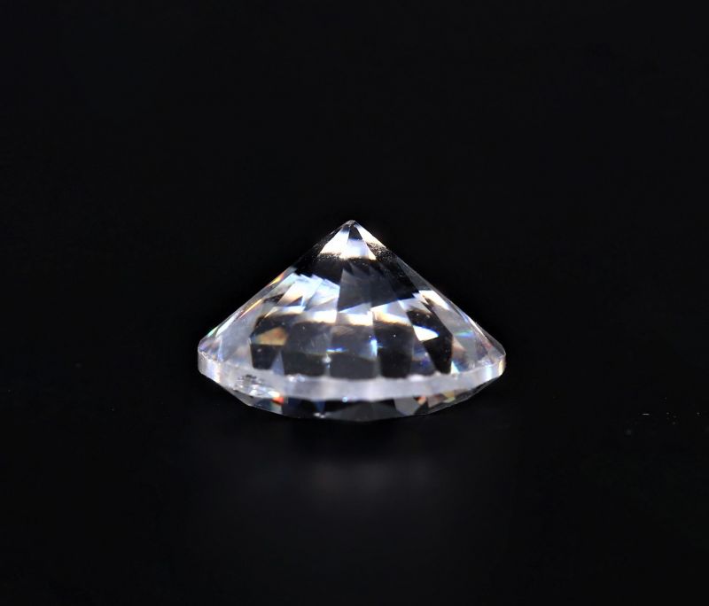 031750 Natural American Diamond Gemstone (White Zircon) - 4.55 Carat Weight - Origin USA