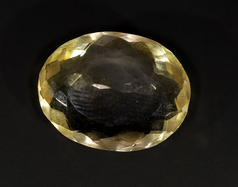 392005 Golden Topaz stone (Citrine/Sunehla) - 15.00 Carat Weight - Origin India